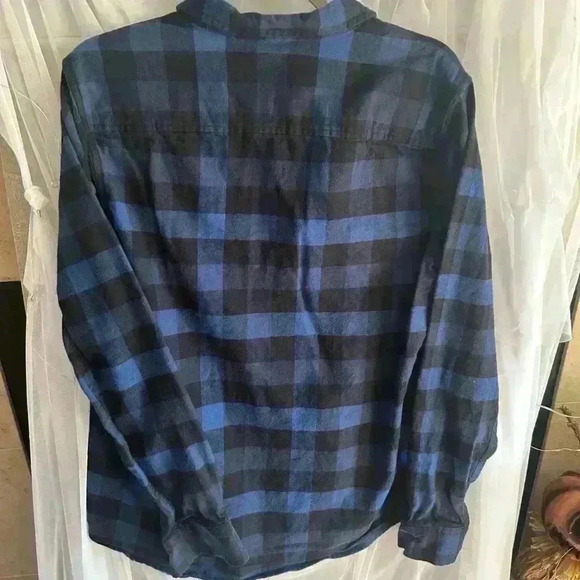 Oakley Men’s Flannel Button Up Shirt. Blue & Black Check. XL. Preowned. - Picture 5 of 6